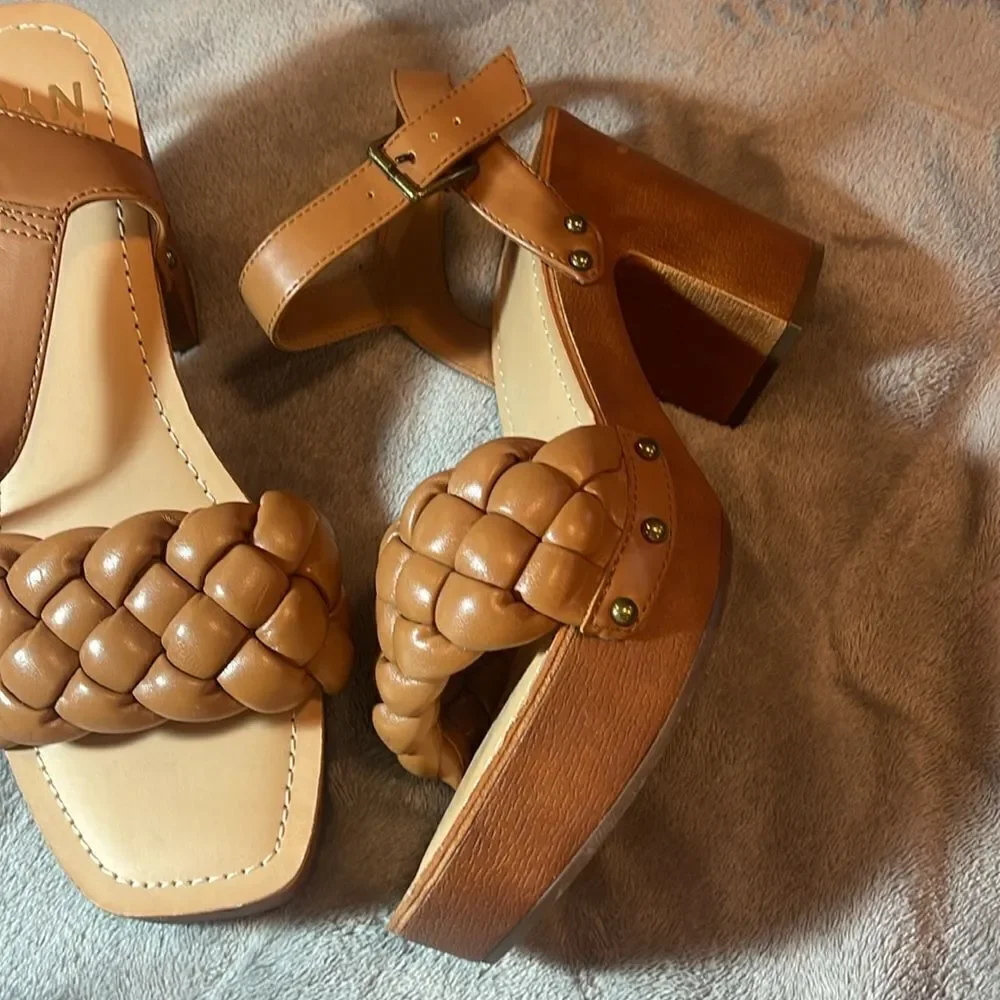 NWT Madden NYC Block Sandals size 9
